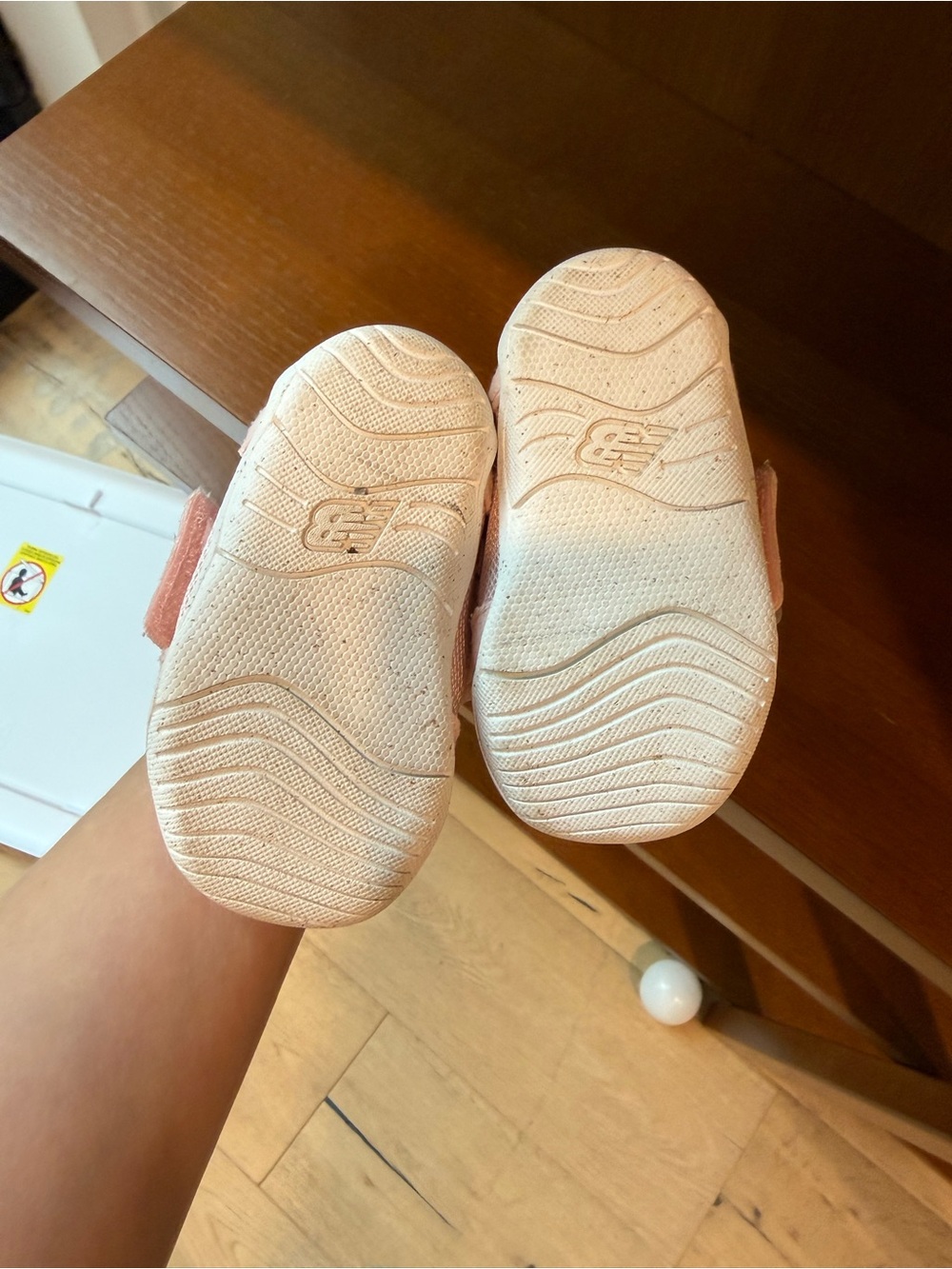 New Balance new-b first hook & loop - Picture 4 of 5